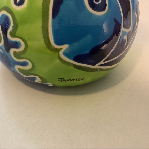 Vintage Jamaica Hand Painted Vase Etched Fish Glossy Blue Green and White 5 1/4” - Picture 8 of 16